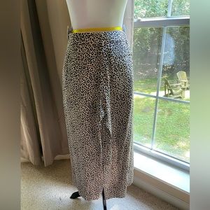J.Crew Cafe Capri 100% Linen Cuffed Pants Cheetah Animal Print Womens Size 4